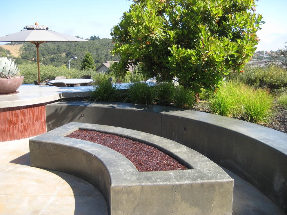 Curvalicious by Jeffrey Gordon Smith Landscape Architecture - Photo 6