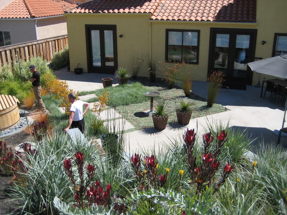 Mod Med by Jeffrey Gordon Smith Landscape Architecture - Photo 11