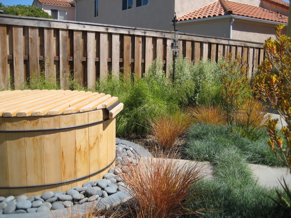 Mod Med by Jeffrey Gordon Smith Landscape Architecture - Photo 2