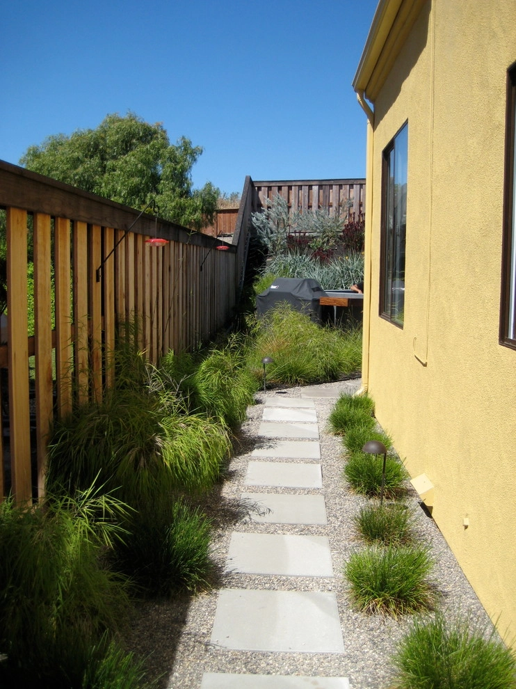 Mod Med by Jeffrey Gordon Smith Landscape Architecture - Photo 14