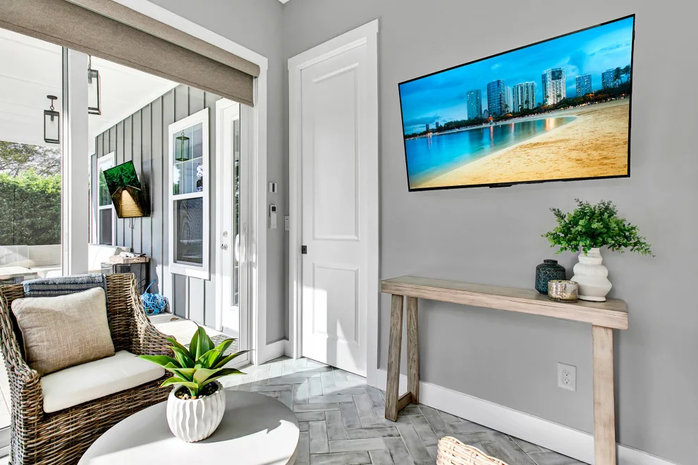 Comfortable Sunspace by BeeTree Homes - Photo 2