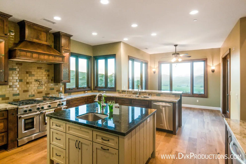 Artisan Tailored Residence by Freeman Builders Inc. - Photo 40