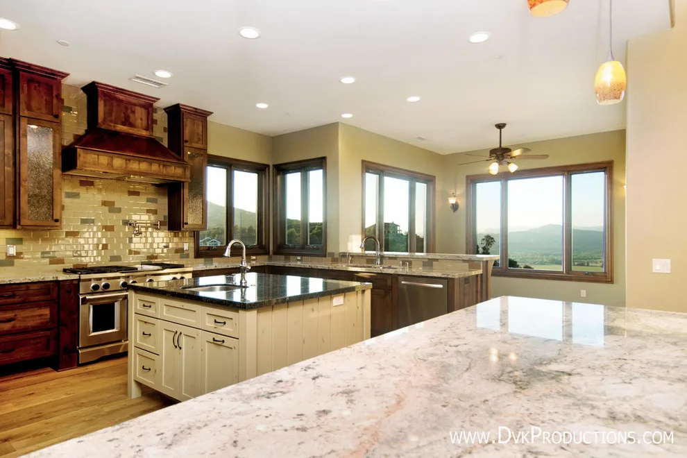 Artisan Tailored Residence by Freeman Builders Inc. - Photo 12
