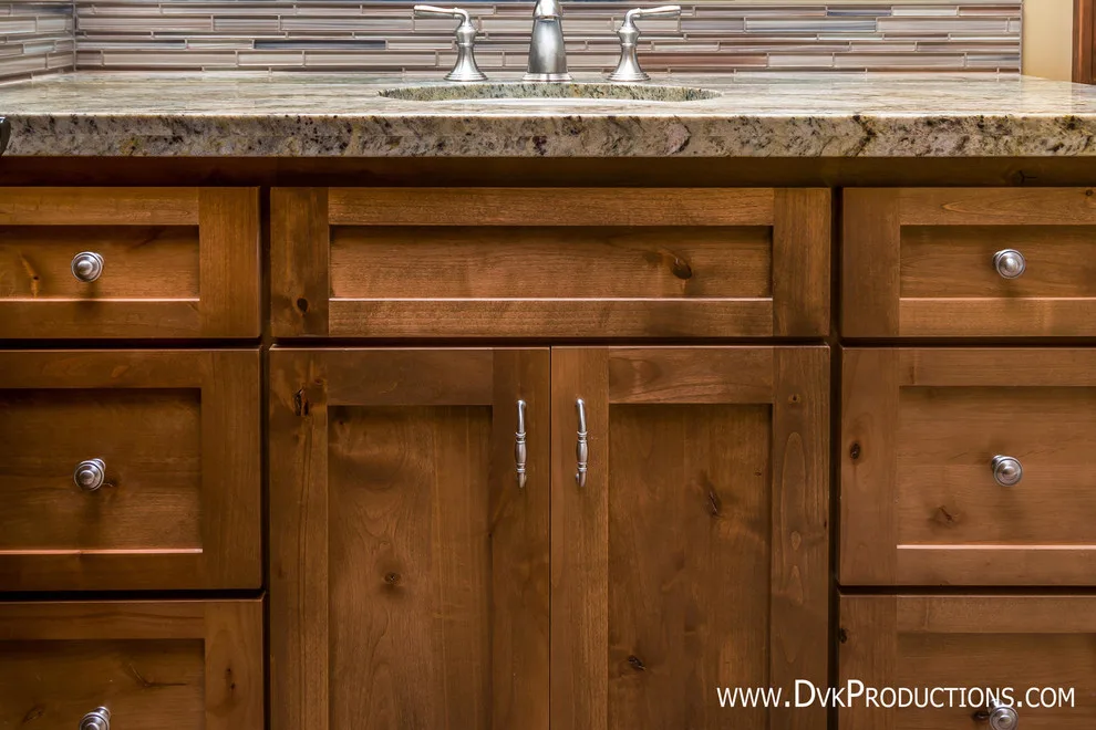 Artisan Tailored Residence by Freeman Builders Inc. - Photo 10