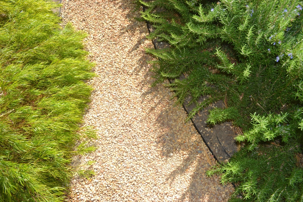 Santa Barbara Modern Ranch by Jeffrey Gordon Smith Landscape Architecture - Photo 2