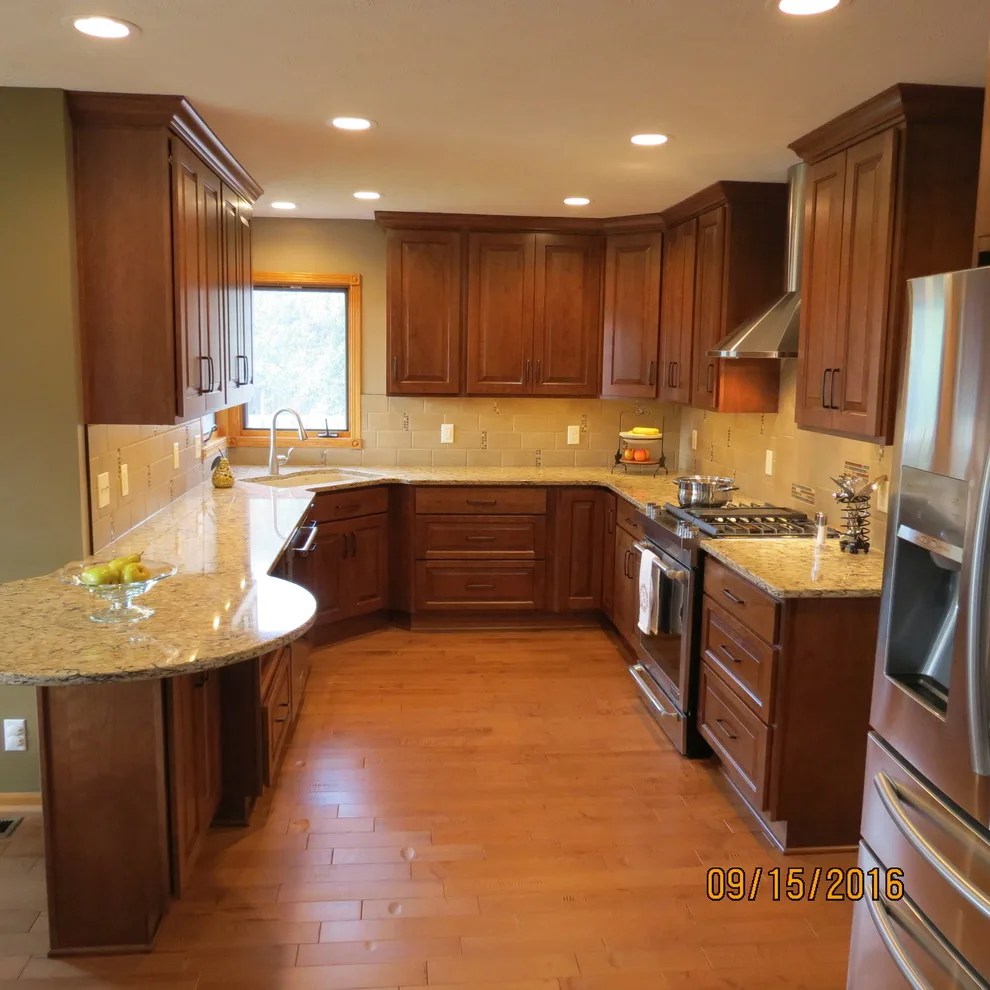 Lincoln Cabinet - Photo 6