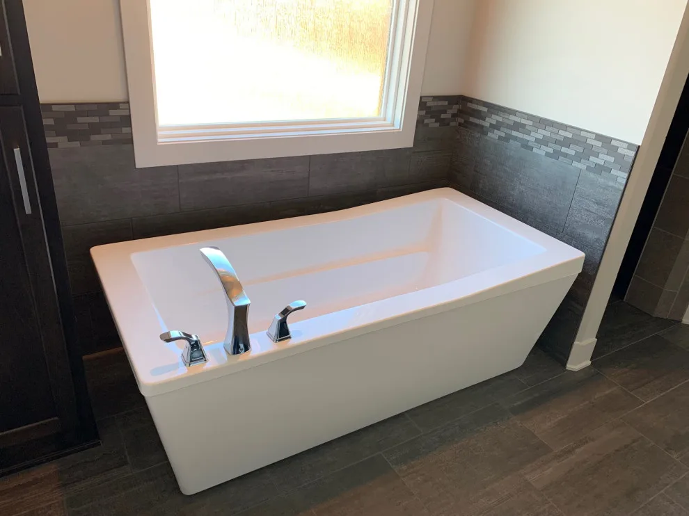 Crown Limited Model by McKean's Floor To Ceiling - Photo 15
