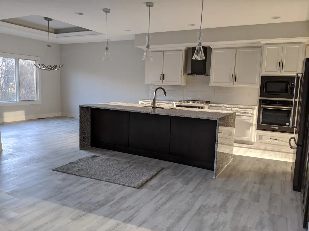 Crown Limited Model by McKean's Floor To Ceiling - Photo 9