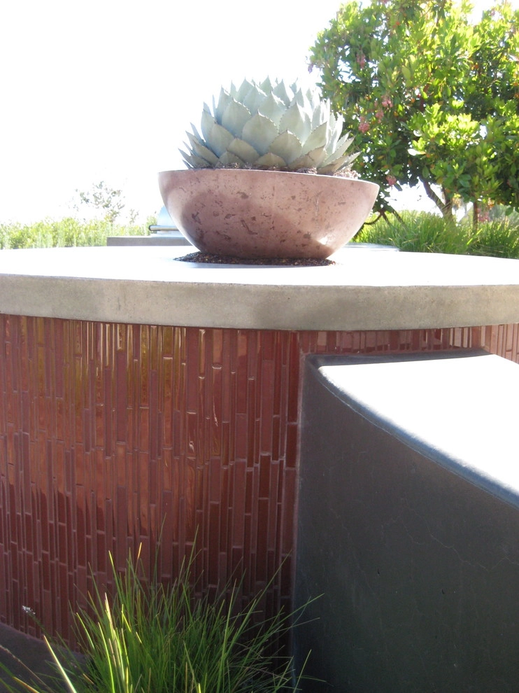 Curvalicious by Jeffrey Gordon Smith Landscape Architecture - Photo 16