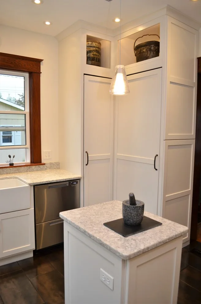 Rustic White Farmhouse Kitchen - Haas Signature Collection by Haas Cabinets - Photo 5