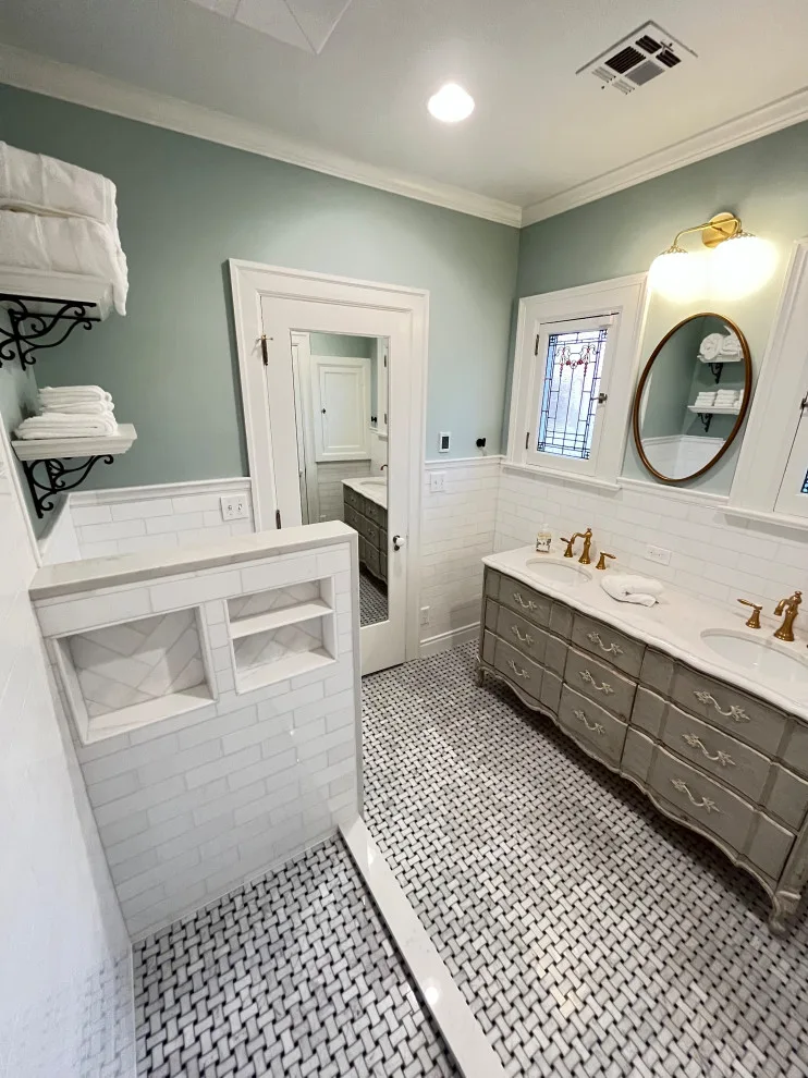 Restroom and Shower Collection by Blanco Flooring And Remodeling - Photo 7