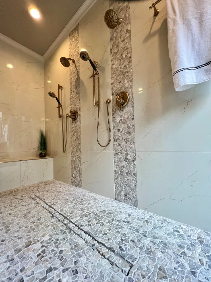 Restroom and Shower Collection by Blanco Flooring And Remodeling - Photo 11
