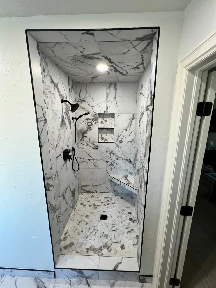 Restroom and Shower Collection by Blanco Flooring And Remodeling - Photo 12