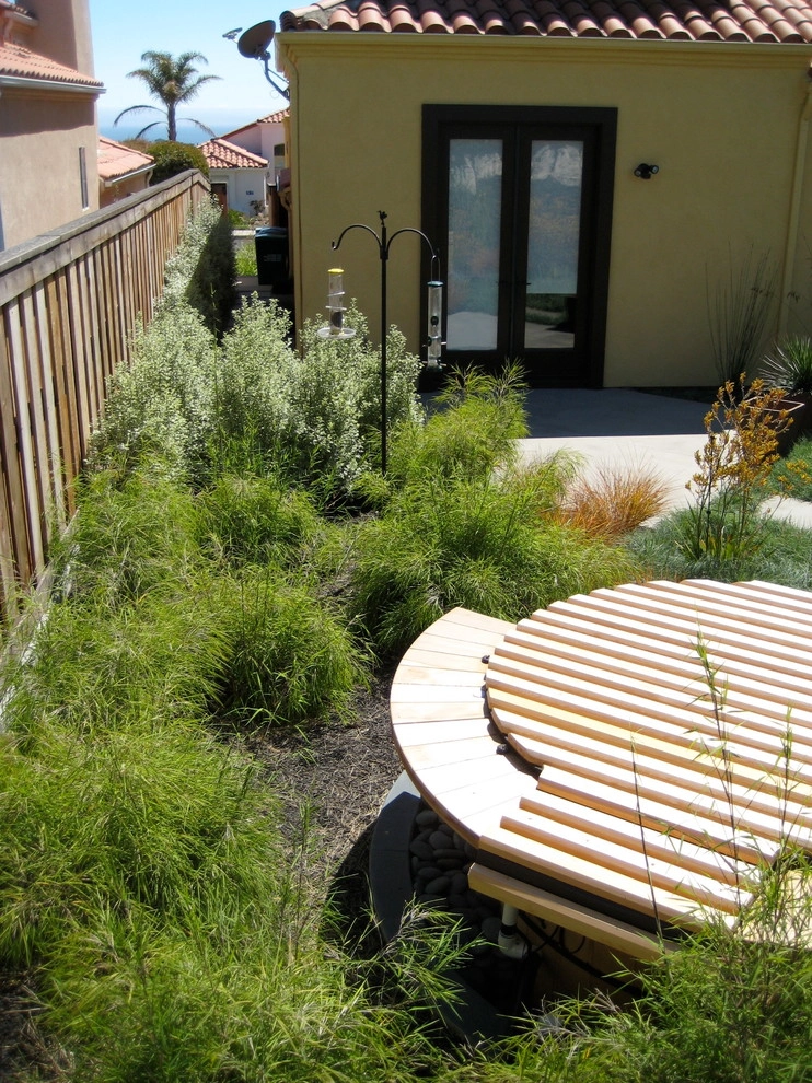 Mod Med by Jeffrey Gordon Smith Landscape Architecture - Photo 18