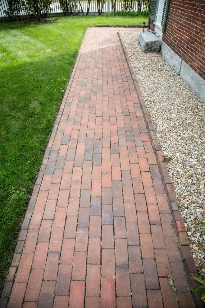 Jonathan Hildreth House by John De Lellis Gardens - Photo 29