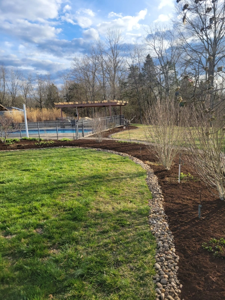Alberto Alavez Professional Lawn Services LLC 12 by Alberto Alavez Professional Lawn Services LLC - Photo 10