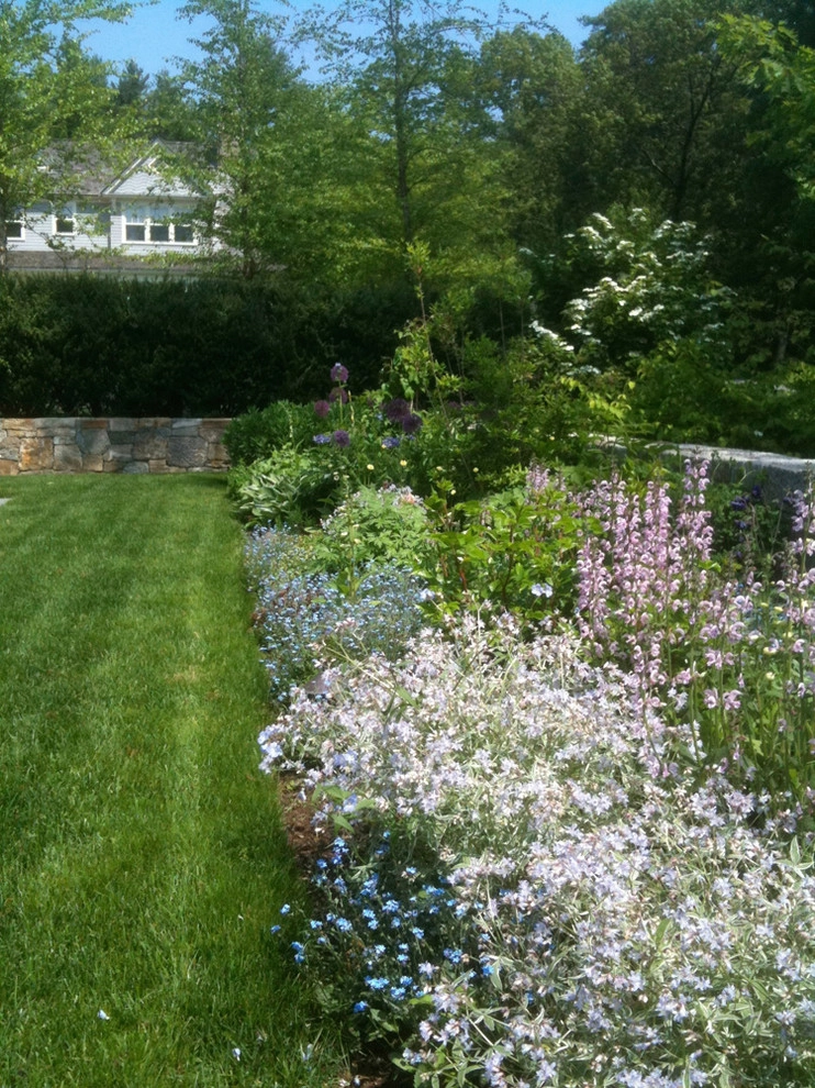 Punkatasset Hill by John De Lellis Gardens - Photo 19