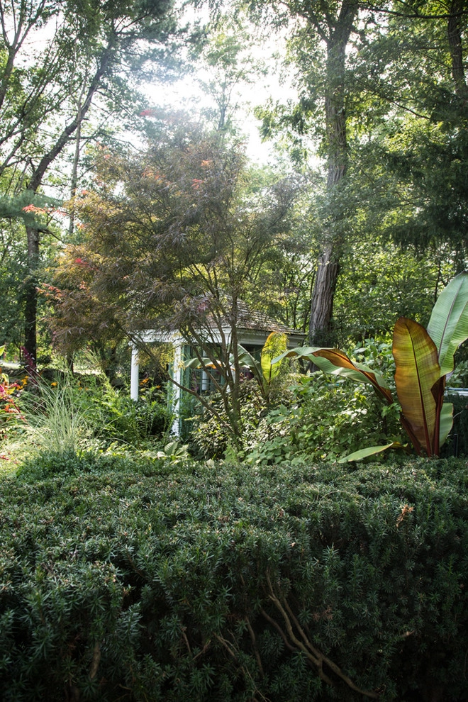 Jonathan Hildreth House by John De Lellis Gardens - Photo 8
