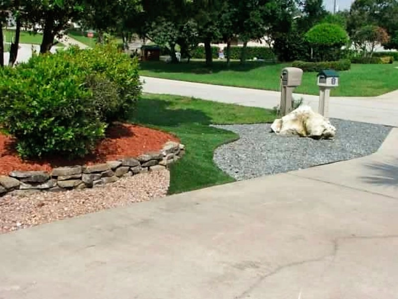 John Madison Landscape-Front Yard Landscapes by John Madison Landscape Inc. - Photo 9