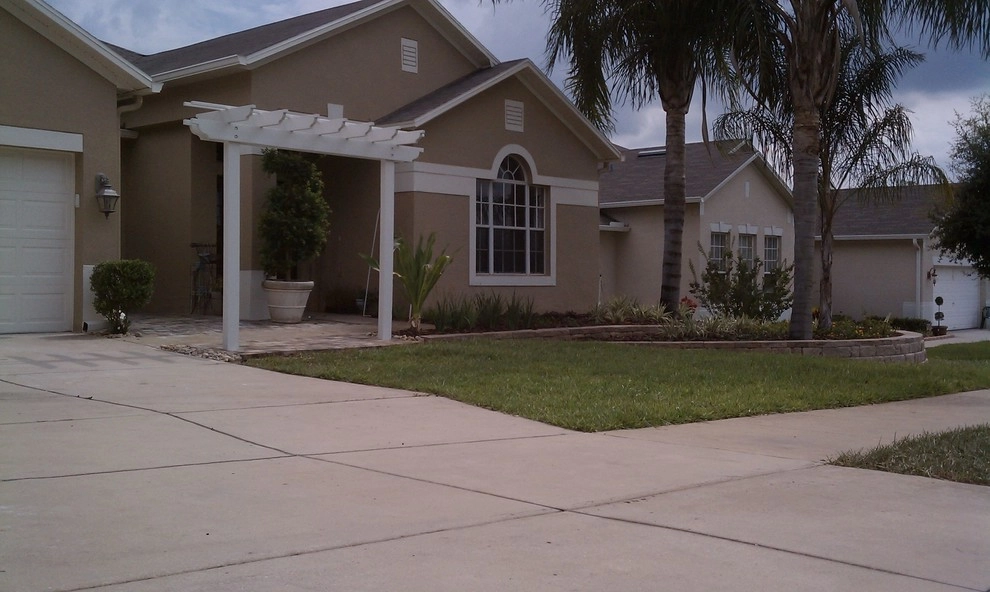 John Madison Landscape-Front Yard Landscapes by John Madison Landscape Inc. - Photo 4