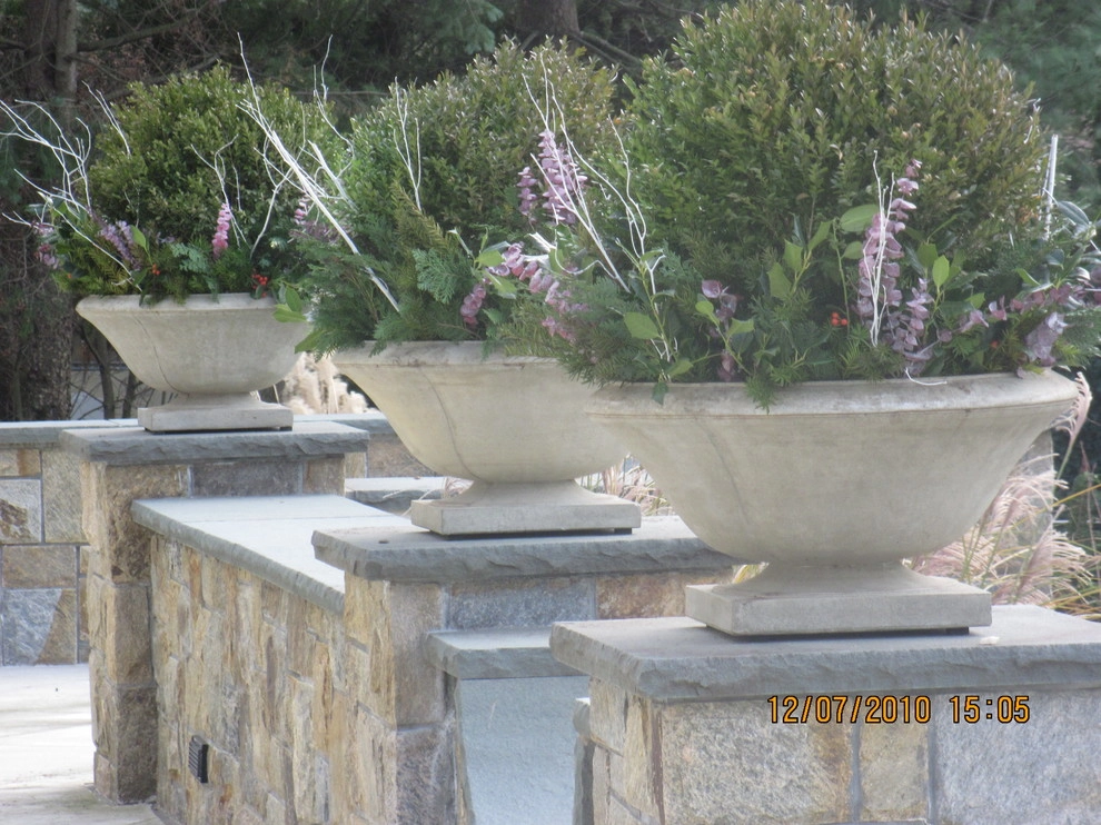 holiday decorating by Joseph Bulfamante And Son Landscape Design/Build - Photo 16