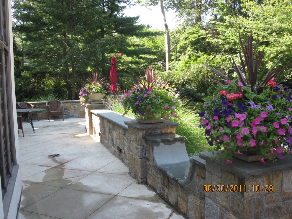 holiday decorating by Joseph Bulfamante And Son Landscape Design/Build - Photo 5