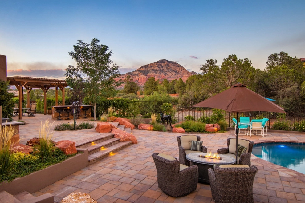 Pool Design-Beautiful Backyard Pool Oasis by Joshua Tree & Landscape Co. - Photo 4