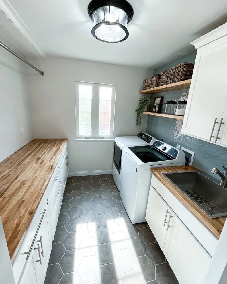 Personalized laundry space by Tmc Construction Services INC - Photo 2