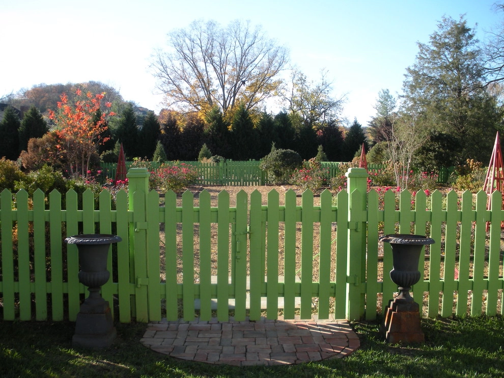 JS Gardening, LLC - Photo 3