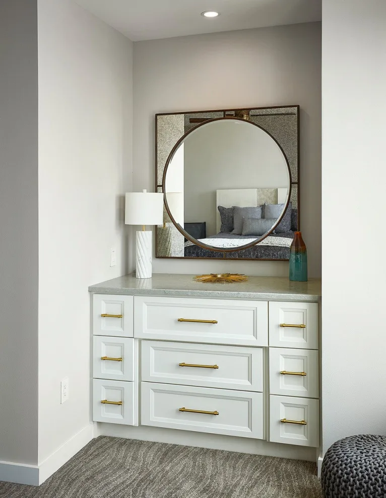 Dallas | Sleek Contemporary Practical Main Bathroom by Kitchen, Bath & Home - Texas - Photo 5