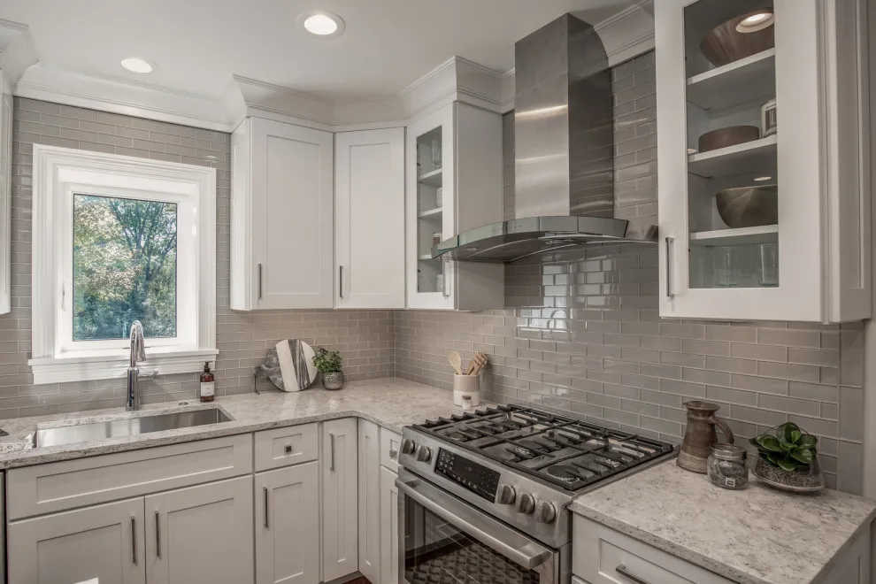 Brilliant White Kitchen by Callier & Thompson Kitchens, Baths And Appliances - Photo 7