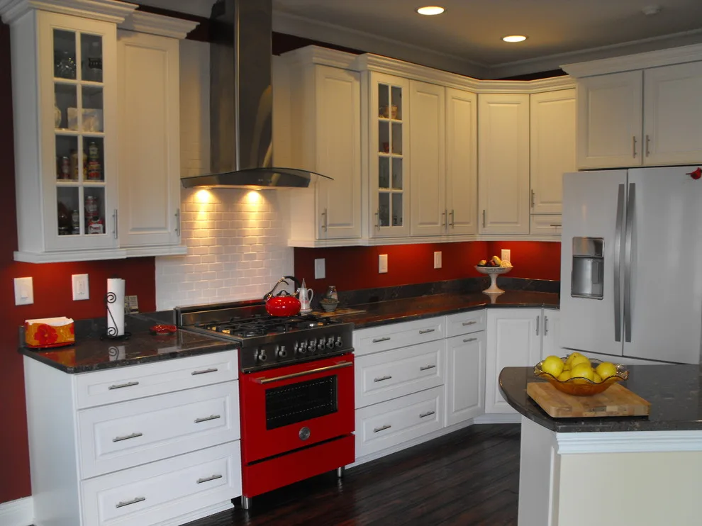 DeArmond Road Lakeside Residence by ACE Cabinet Center - Photo 14