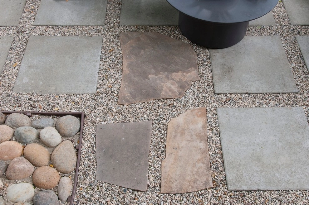 Los Angeles Contemporary Patio by June Scott Design - Photo 4