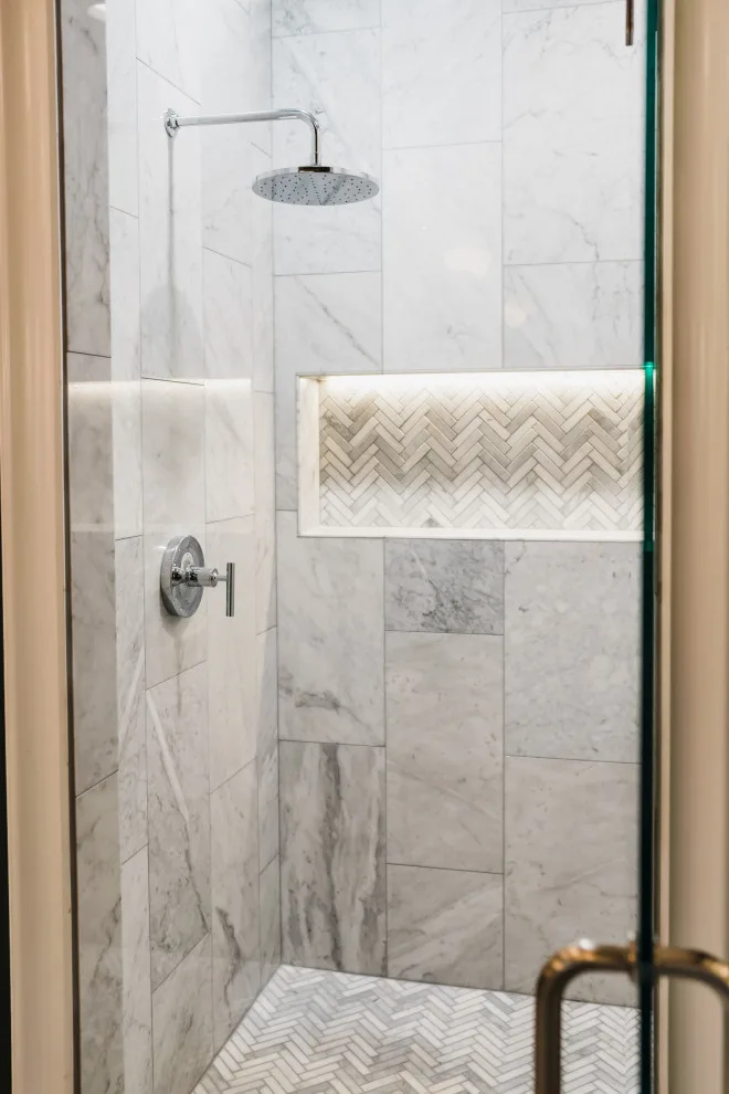 Enduring Primary Bathroom Renovation - South Hampton, Houston by Analog HTX - Photo 7