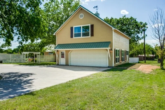 Separate Garage and Workshop by DFW Improved - Photo 3