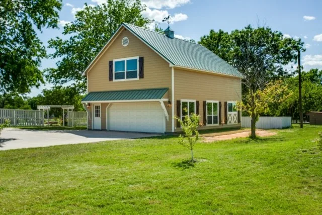 Separate Garage and Workshop by DFW Improved - Photo 4
