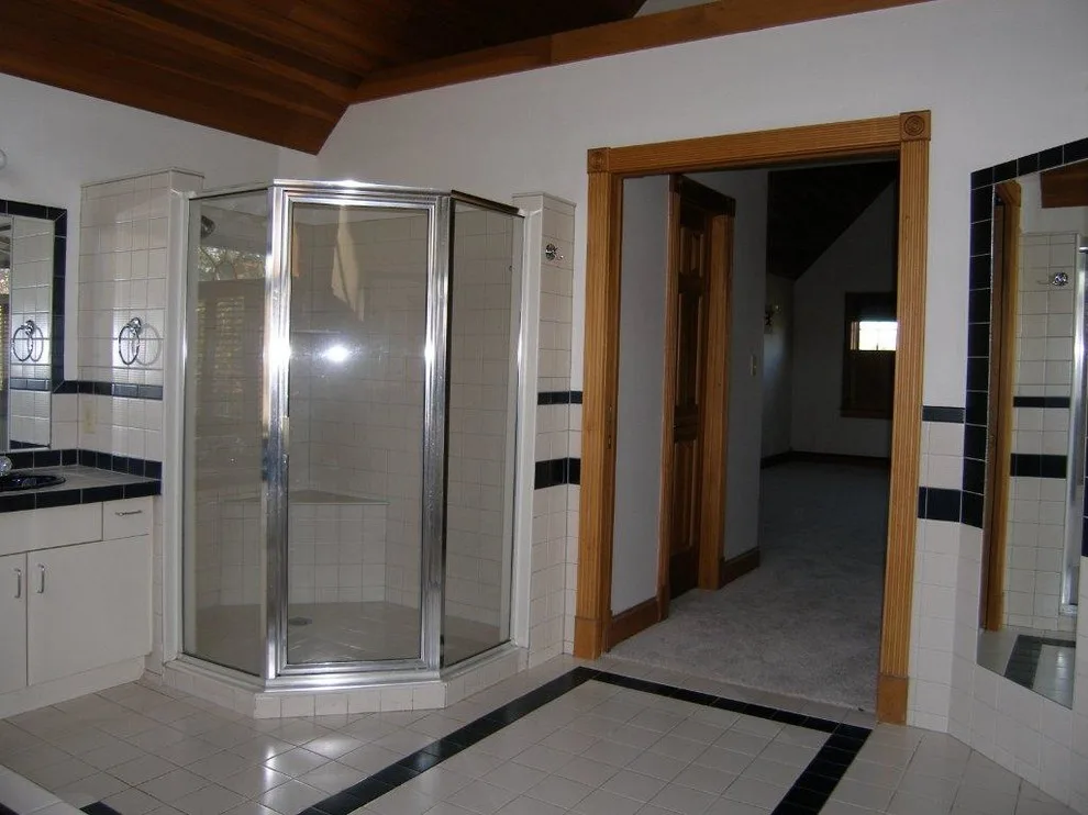 Devonshire Primary Bathroom by DHM Remodeling - Photo 2