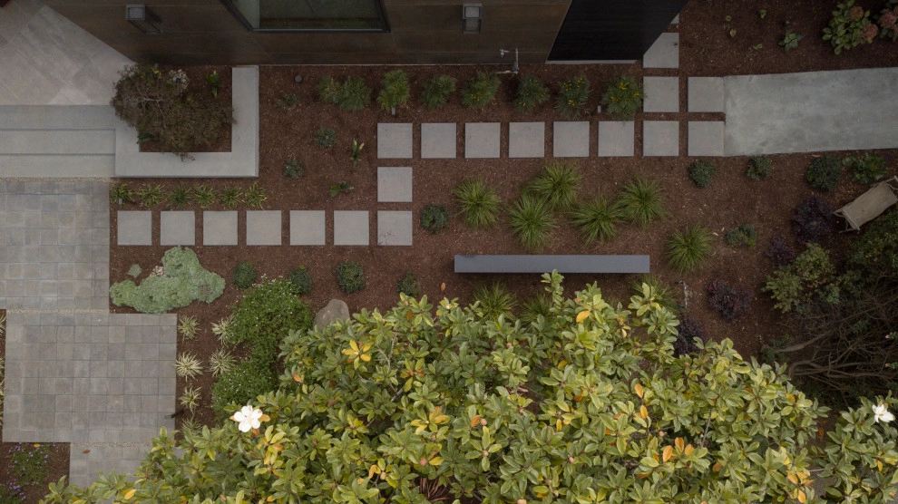 Modern Coast by K & D Landscaping, Inc. - Photo 10