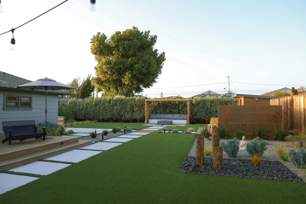 Award Winning Turf Haven Home by K & D Landscaping, Inc. - Photo 2