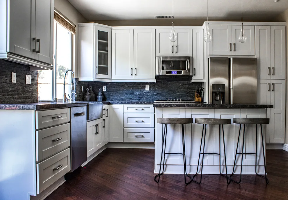 Elegant White Shaker Kitchen in Thousand Oaks by Metropolis Drafting And Construction Inc - Photo 9