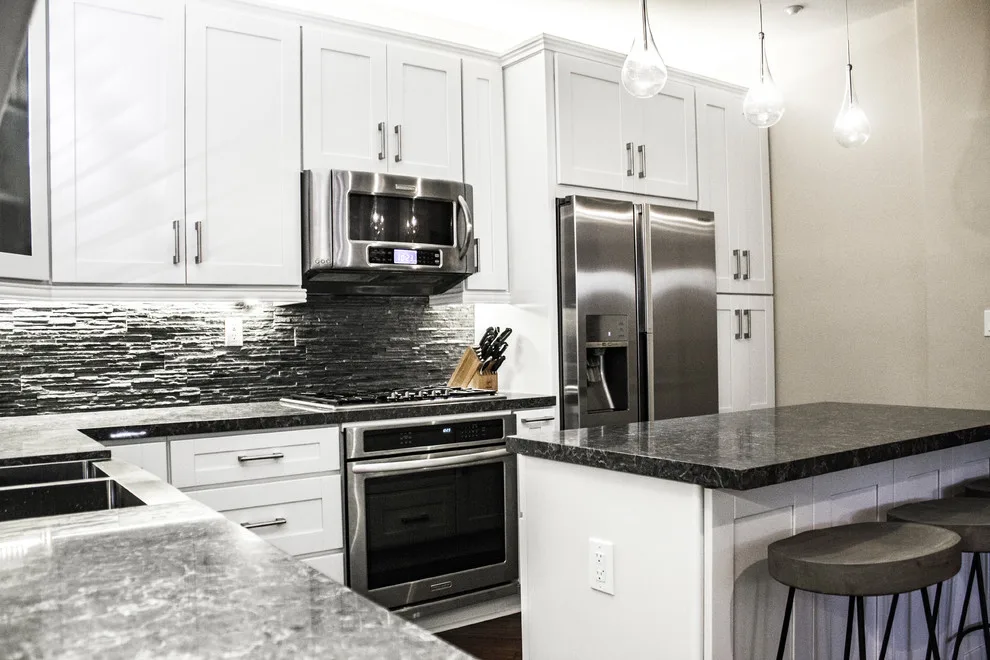 Elegant White Shaker Kitchen in Thousand Oaks by Metropolis Drafting And Construction Inc - Photo 10