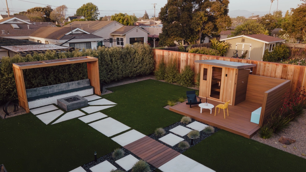 Award Winning Turf Haven Home by K & D Landscaping, Inc. - Photo 3