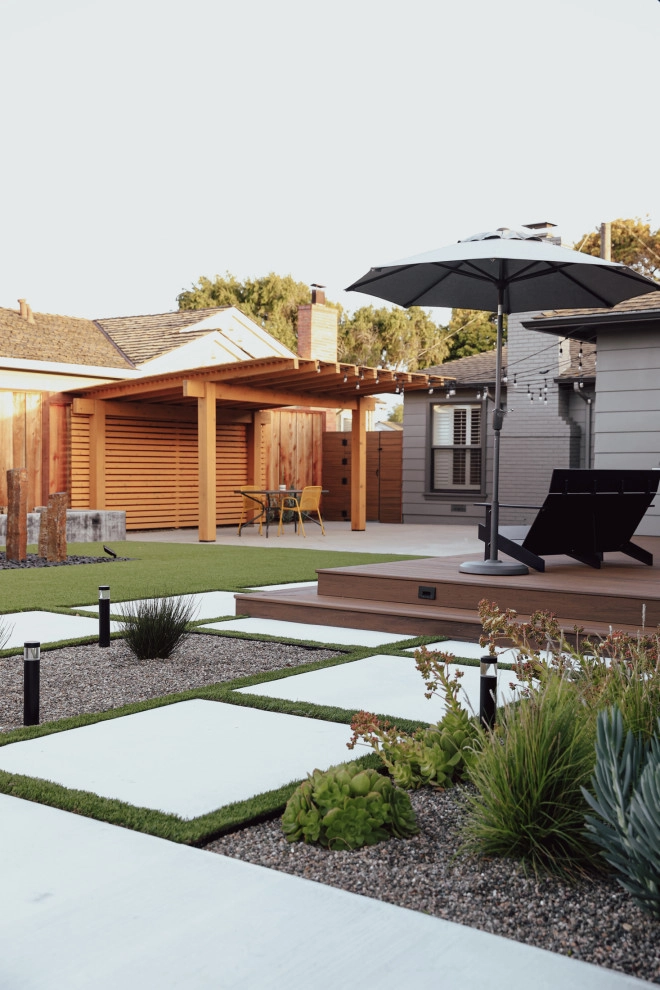 Award Winning Turf Haven Home by K & D Landscaping, Inc. - Photo 10