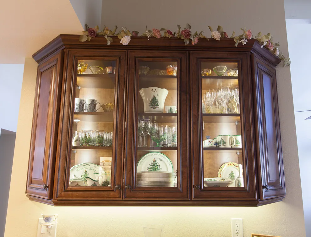 Dynasty, Artesia, Cherry, Nutmeg/Onyx II by Kitchens Etc. Of V.C. - Photo 4