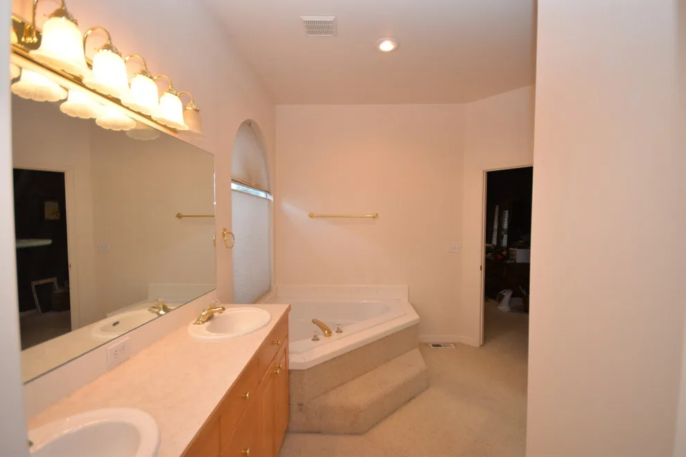 Boise Master Bath for Eagle and McMillan by Keilty Remodeling LLC - Photo 3