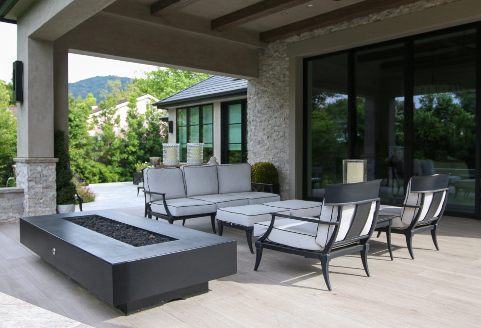 Contemporary Transitional Garden by Karen Aitken And Associates - Photo 5