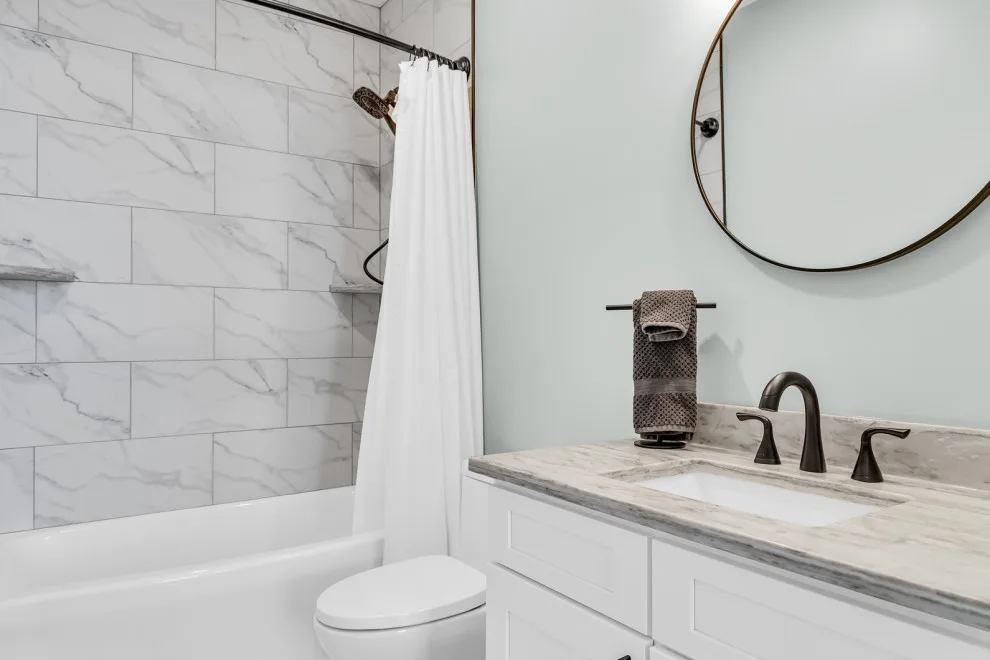 Eagle Point-Bath II by Anna Kennedy With MBS Interiors - Photo 3