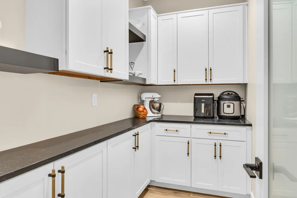 Eagle Point Culinary Storage by Anna Kennedy With MBS Interiors - Photo 4