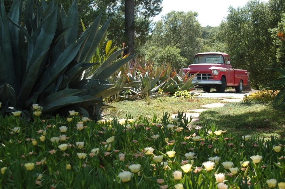 California Old Hacienda Garden by Karen Aitken And Associates - Photo 23