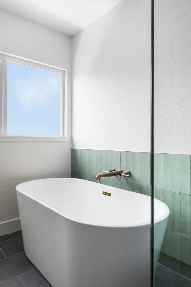 East Austin Bathroom Upgrade by Catalyst Construction, Inc - Photo 3